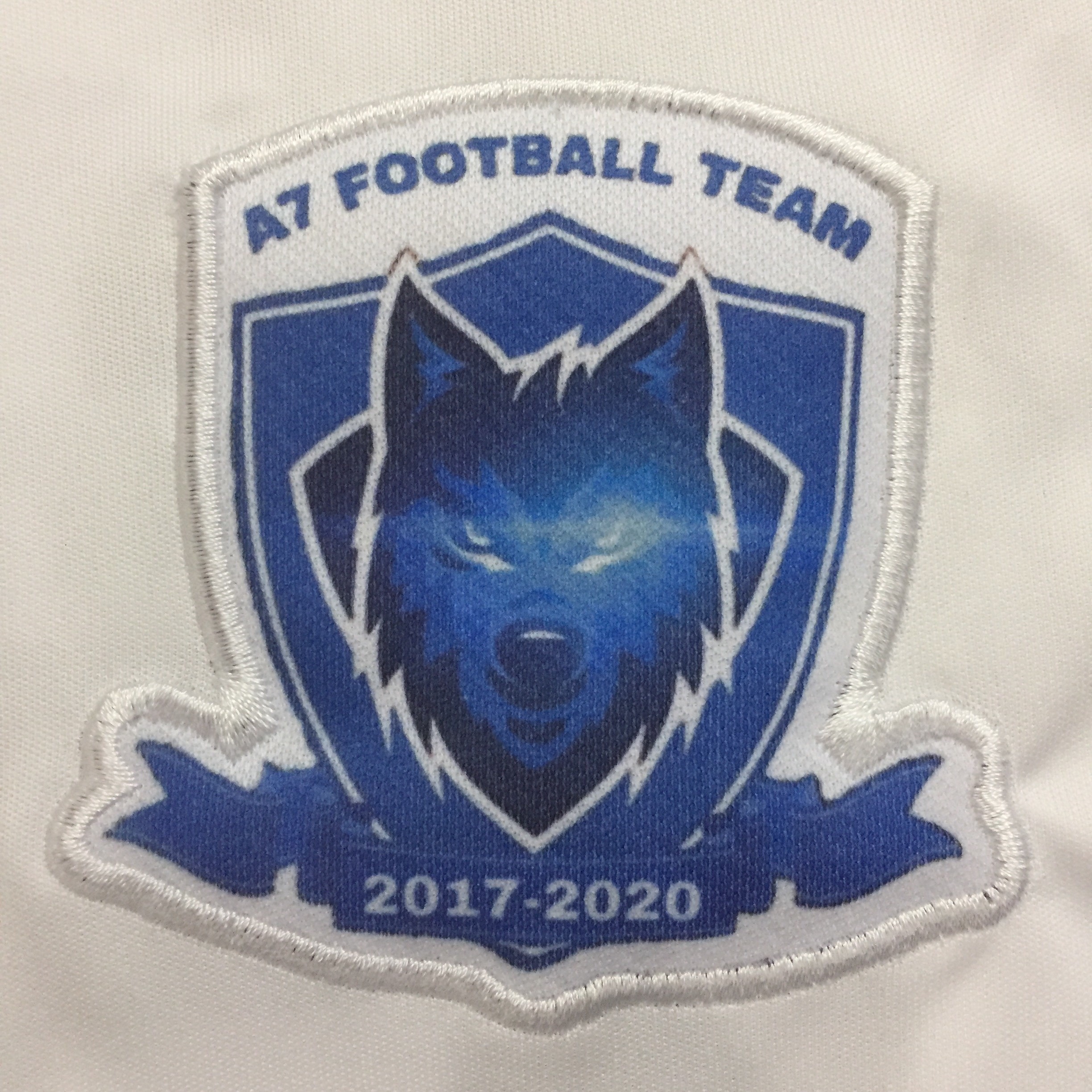 Thêu logo áo đấu