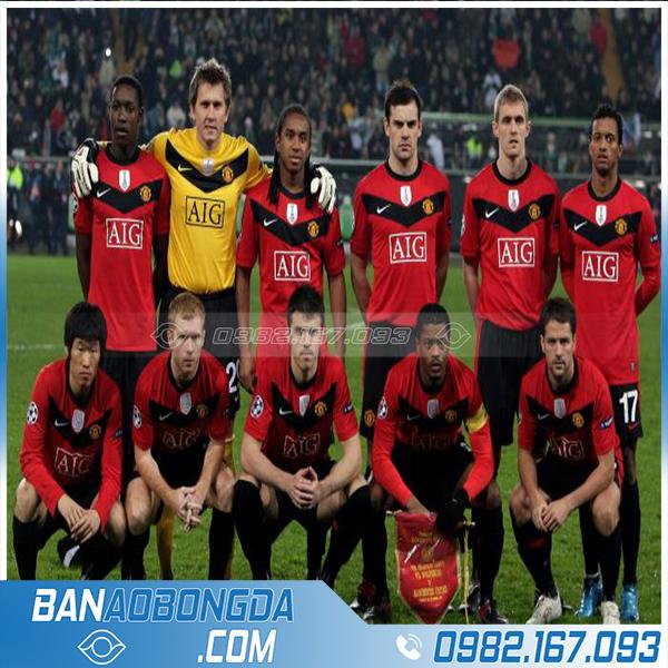 Áo đấu MU giai đoạn 2009 - 2010