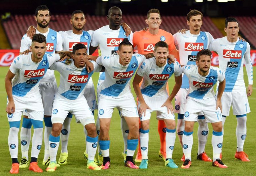 Áo thi đấu sân khách đẹp của Napoli