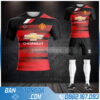 Áo Manchester United may theo yêu cầu