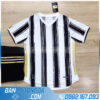 áo đá bóng juventus không logo màu đen trắng