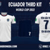 Hình ảnh Áo Ecuador Bộ Thứ Ba World Cup 2022 Thịnh Hành Nhất. Với sự kết hợp độc đáo giữa gam màu trắng chủ đạo với màu xanh bích - xám trắng của các chi tiết họa tiết áo tinh tế. Trên mặt trước áo đấu được thể hiện chi tiết những đường sọc dọc được in chìm với màu xám trắng phân bố cách đều nhau. Những điểm nhấn bằng màu xanh bích như mảng màu trên vai, 2 bên thân, cổ áo, đường bo cùng booh font số chữ. Shop Hacazi Sport đã tạo ra một sản phẩm thể thao bóng đá mới đầy ấn tượng dành cho mùa giải World Cup 2022 sắp tới.