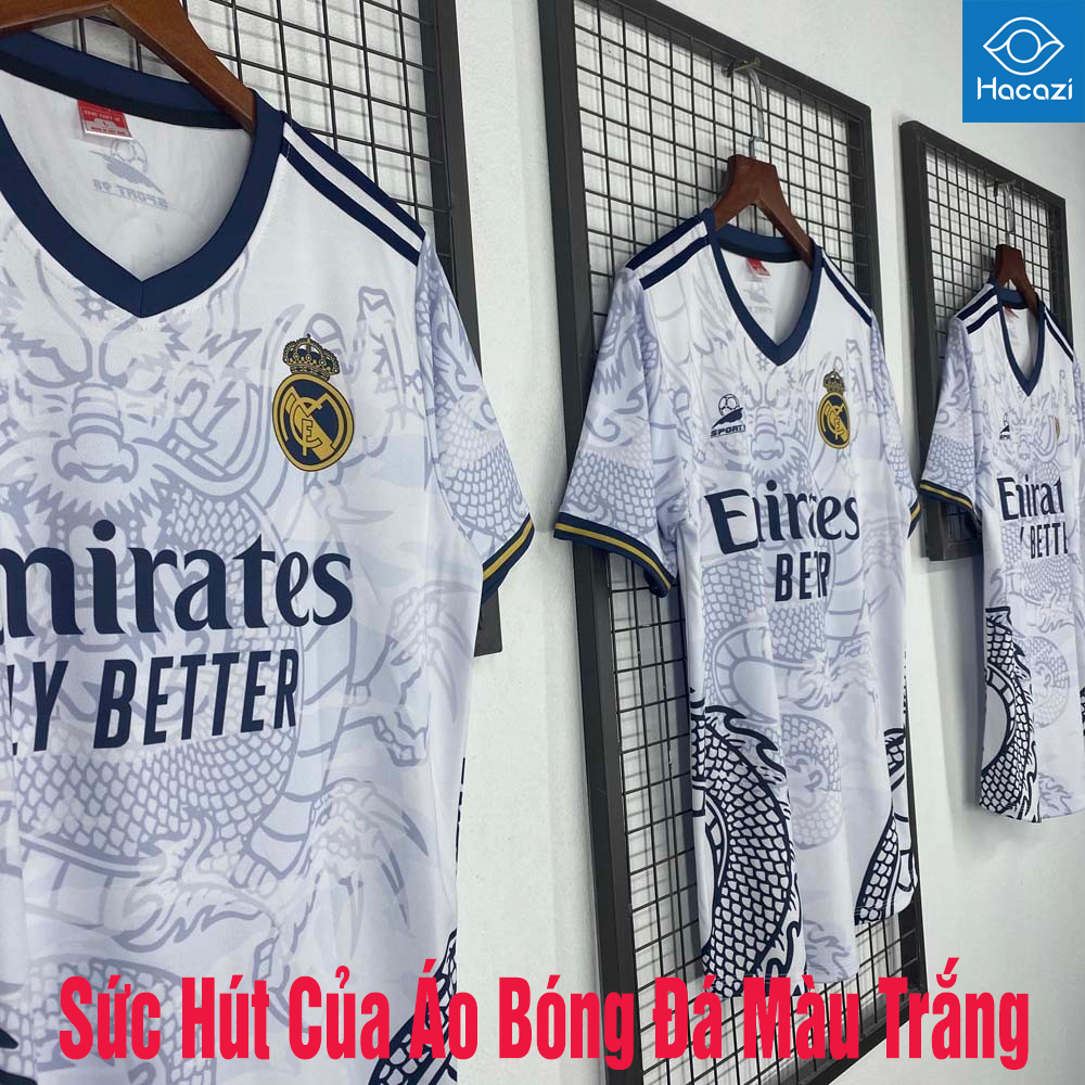 Thành phẩm áo bóng đá màu trắng